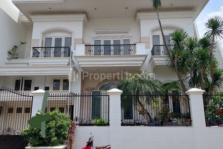 Jual Rumah Mewah Villa Gading Indah Kelapa Gading, Jakarta Utara - Jalan Sangat Lebar