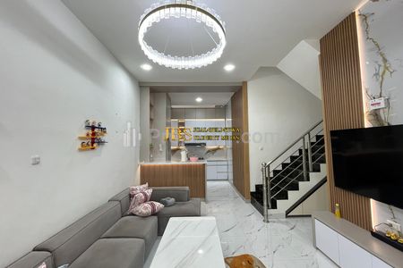 Rumah 2,5 Tingkat Dijual di Komplek Ringroad Ville Jalan Guntur - Daerah Ringroad