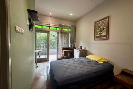 Jual Rumah Siap Huni di Darmawangsa, Kebayoran Baru, Jakarta Selatan - Garasi Luas 7 Mobil