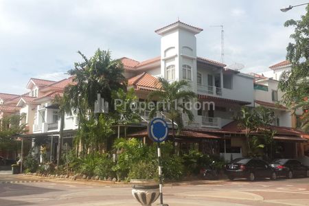 Jual Rumah Bukit Gading Mediterania Kelapa Gading, Jakarta Utara - Hoek, Jalan Lebar, Nego