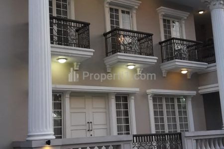 Dijual Apartemen Rivera Mansion Waterplace Pakuwon Indah Surabaya Barat - 3+1 BR Furnished