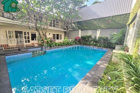 Disewakan Rumah Mewah di Area Kemang Jakarta Selatan SSP679