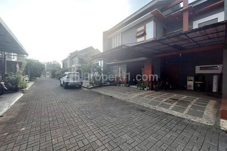 (BU) Dijual RUMAH CANTIK 2 LANTAI PUSAT KOTA BUAH BATU BANDUNG