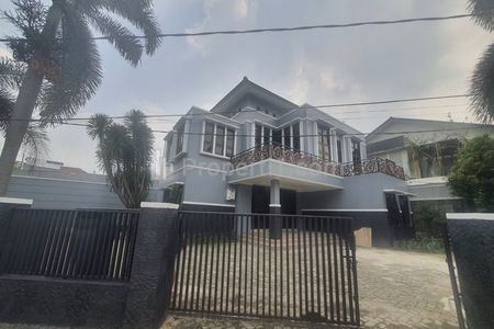 Jual Rumah Cocok untuk Kantor di Perhubungan Pejaten Jakarta Selatan