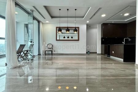 Disewakan Apartemen Kemang Village Residence Tipe 3+1 Kamar Tidur Semi Furnished