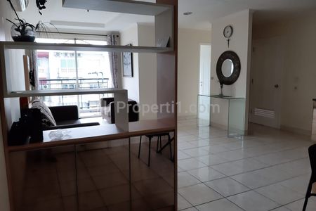 Jual Apartemen French Walk MOI Tower Lyon Garden Lantai 9, View Selatan, Tipe 2+1 BR Furnish, Nego