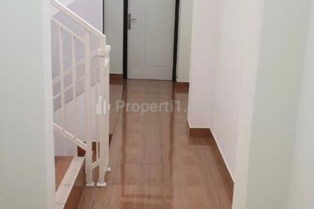 Dijual Rumah Kost Pulo Asem Utara Raya, Jaktim - Bangunan Multifungsi, Cafe dan Kost - Investasi Sangat Bagus, Lokasi di Jalan Raya, Sangat Strategis