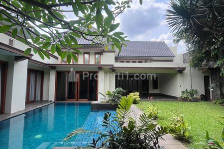 Sewa Rumah Mewah di Cilandak, Jakarta Selatan -  Luas Tanah 980m2 & Ada Kolam Renang