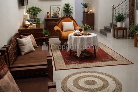 Jual Rumah 2 Lantai Terawat 4 Kamar Tidur di Cisaranten Arcamanik Bandung 