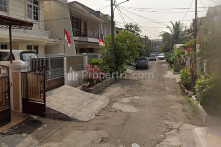 Jual Rumah Janur Indah Kelapa Gading, Jakarta Utara- Hadap Utara, Kompleks Seberang Mall Kelapa Gading