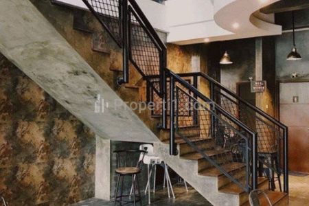 Dijual Gedung Cafe Kantor Bisnis Ruko Resto 3 Lantai Dekat Ijen Malang 
