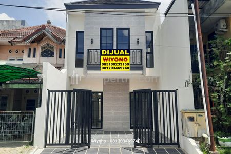 Dijual Rumah Pantai Mentari Cluster Depan Row Jalan Lebar di Surabaya 