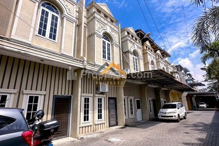 Dijual Rumah Komplek The Elegant Residence Jalan Karya Dame - Medan