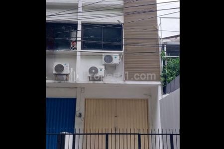 Disewakan Ruko Kelapa Lilin Kelapa Gading, Jakarta Utara 5x11,6m (58m2), Jalan Raya, Seberang Mall Kelapa Gading, Cocok untuk Usaha