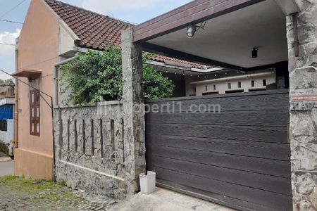 Dijual Cepat Rumah Hook Aesthetic Daerah Bunga Bunga Tlogomas Lowokwaru Malang 1 Milyar