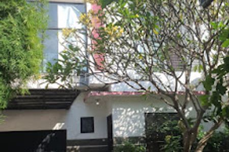 Sewa Rumah Cluster Townhouse dengan Swimming Pool di Bangka, Pela Mampang, Mampang Prapatan, Jakarta Selatan