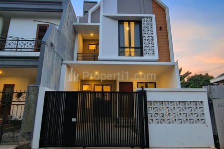 Dijual Rumah Baru Dalam Komplek Tenang di Pondok Bambu Jakarta Timur