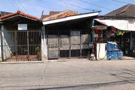 Dijual Rumah Second Strategis Dekat Mall DTC di Mampang Depok
