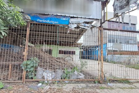 Disewakan Workshop Siap Pakai Akses Truk Besar di Jalan Raya Narogong Rawalumbu Bekasi