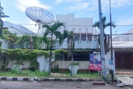 Rumah Disewakan Raya Dharmahusada Indah Surabaya Timur