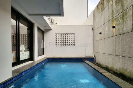 Dijual Rumah Mewah Dalam Townhouse di di Pondok Pinang, Kebayoran Lama, Jakarta Selatan