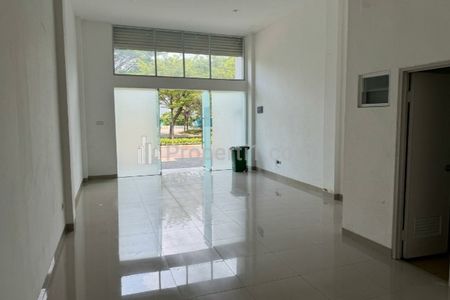 Dijual Ruko Aerobliss Citra 8 Hadap Jalan Utama, Lokasi Strategis di Jakarta Barat