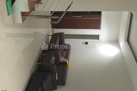 Dijual Rumah Bagus Istimewa Jarang Ada di Taman Surya 3, Kalideres, Jakarta Barat