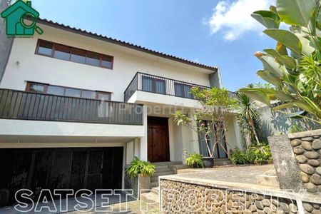 Dijual Rumah di Area Kemang Jakarta Selatan SSP682
