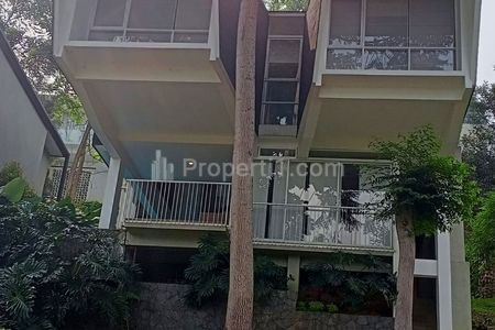 Jual Villa Plus Kolam Renang di Dago Bandung Utara Siap Huni Harga Murah