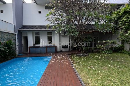 Sewa Rumah Dalam Compound Cipete, Jakarta Selatan - Ada Kolam Renang & Halaman Luas