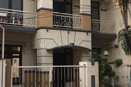 Sewa Rumah Terawat Graha Sampurna Indah Lokasi Favorit Surabaya 