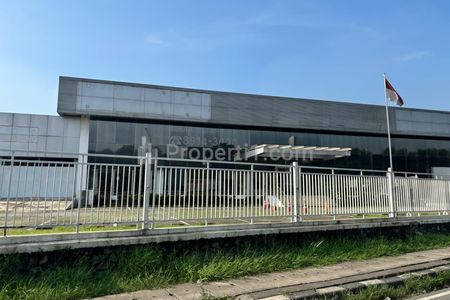 Showroom / Gudang Dijual di Karawang - SHM - Harga 100 Miliar Nego