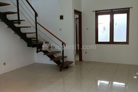 Disewakan Rumah Bagus Strategis di Maleber Bandung