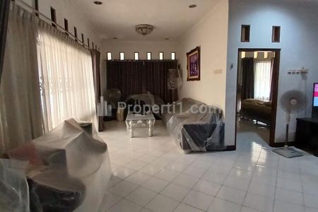 Dijual Cepat Rumah 2 Lantai Siap Huni, Semi Furnished, Cipinang, Jakarta Timur