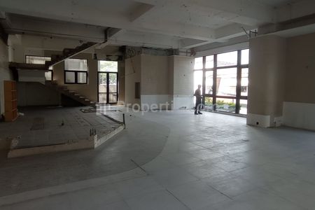 Hot Deal! For Lease Commercial Space Cipete Raya, Jakarta Selatan – High Traffic Area
