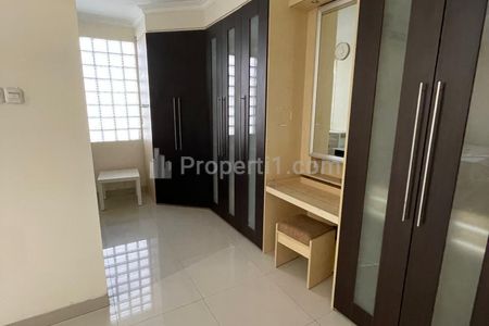Dijual Rumah Siap Huni 3 Lantai Dalam Cluster di Kelapa Gading