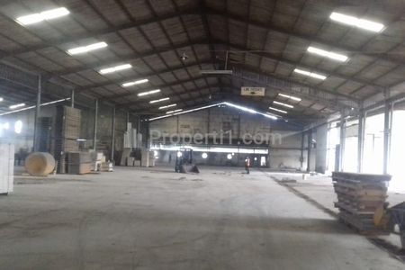Dijual Gudang Ex Pabrik Harbox di Krian