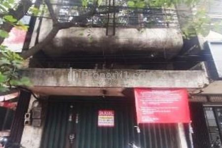 Dijual Ruko 2 Lantai Siap Pakai di Klojen, Malang  Spesifikasi Ruko : Jl. Jend. Gatot Subroto, Kel. Sukoharjo Luas Tanah : 159 m2 Luas Bangunan : 330
