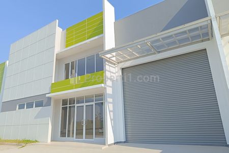tampak depan E-SPACE BLOCK BUSINESS BUILDING kawasan industri JABABEKA cikarang