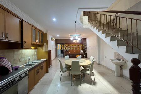 Dijual Ruko 2,5 Tingkat Semi Furnish di Jalan Banda Aceh - Medan