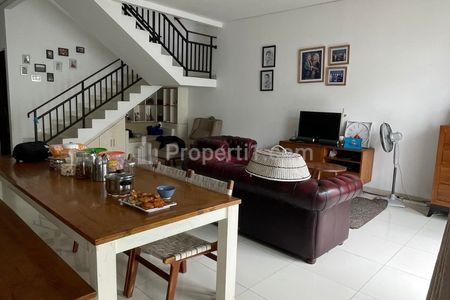 Jual Rumah Cantik di Komplek Tanjung Barat Indah, Tanjung Barat, Jagakarsa, Jakarta Selatan