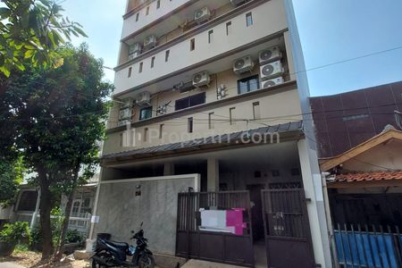 Dijual Rumah Kost 4 Lantai di Tanjung Duren, Jakarta Barat - 51 Kamar Furnished