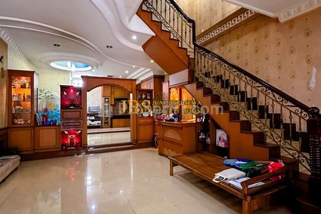 Dijual Rumah Komplek Cemara Indah Jalan Alumunium Raya - Krakatau Ujung