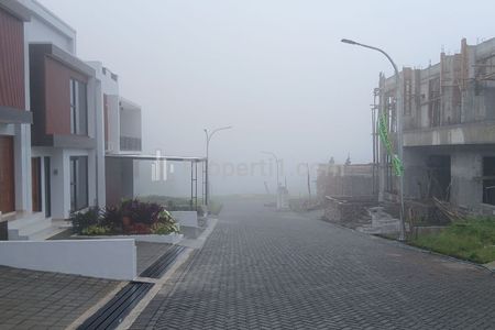 Dijual Villa Mewah Baru Siap Huni Harga Terbaik di Kawasan Wisata Lembang