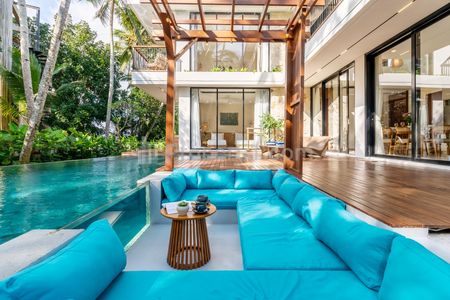 Dijual Villa di Kerambitan Tabanan Bali Lokasi Pinggir Jalan - SHM 3 BR Furnished + Swimming Pool