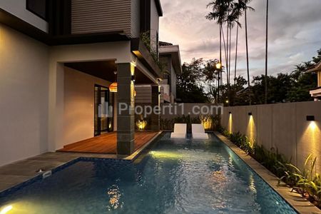 Jual Rumah Mewah Lippo Karawaci Central Private Pool Furnished SHM 4+1KT Premium