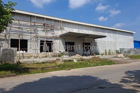 Sewa Gudang Baru Luas 3300m2 Bangunan 2127m2 Akses Kontainer di Kawasan Industri Delta Silikon 3, Cikarang, Bekasi, Jawa Barat