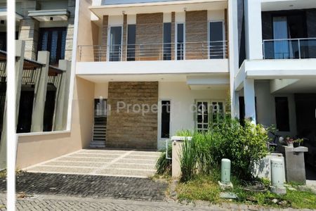 Dijual Rumah Baru Royal Residence Greenwich Wiyung Surabaya - Spesial New Modern 4 Plus 1 Kamar Tidur - Dekat Pakuwon Mall, Citraland