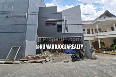Jual Kost Eksklusif Baru 12 Kamar Proses Bangun Area Wahid Hasyim Seturan Yogyakarta Dekat STIE YKPN, ATMAJAYA, SANATA DHARMA