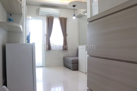 Disewakan Apartemen Hunian di Green Pramuka City 2 BR Furnish, Ruang Lebih Luas